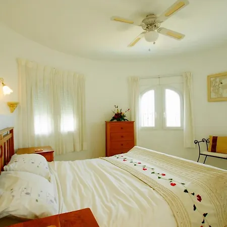 Villa Falcon's Nest: Paradise With Mountains & Seaview + Private Pool *